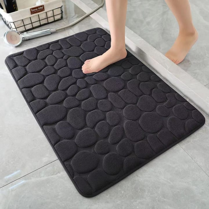 Cobblestone Embossed Plush Bath Mat, Black
